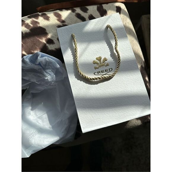 Creed Gift Bag with tissue 9x6 - Picture 3 of 3